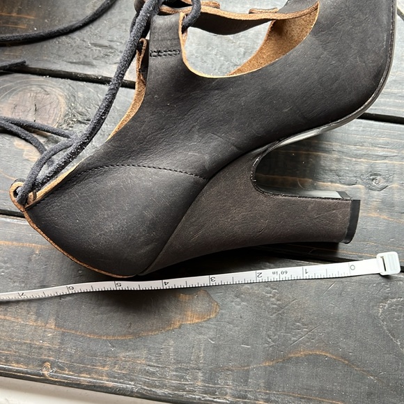 Vivienne Westwood New Regent Strappy Pumps - Picture 12 of 13